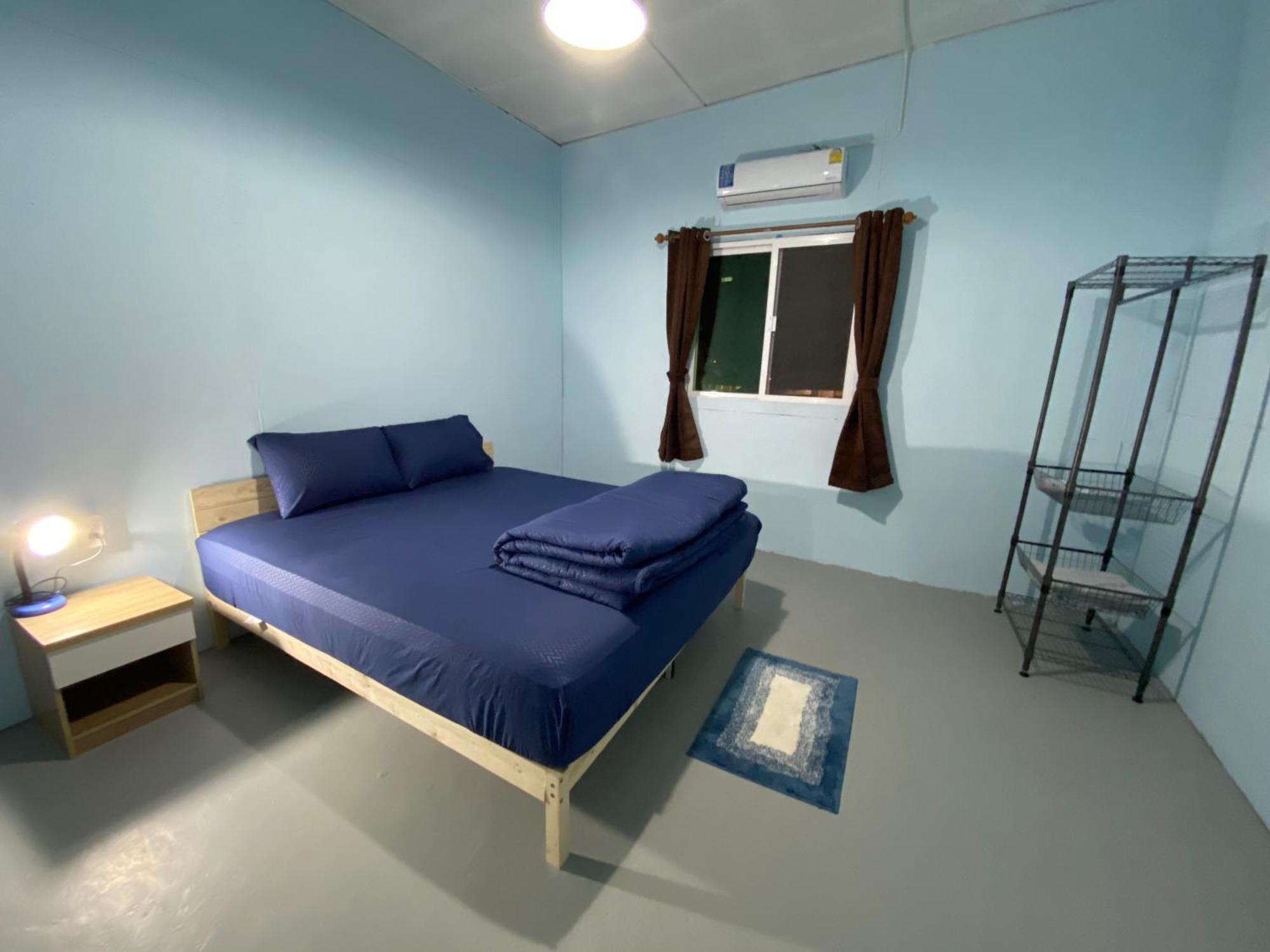 Love Cnx Guesthouse Chiang Mai Bagian luar foto